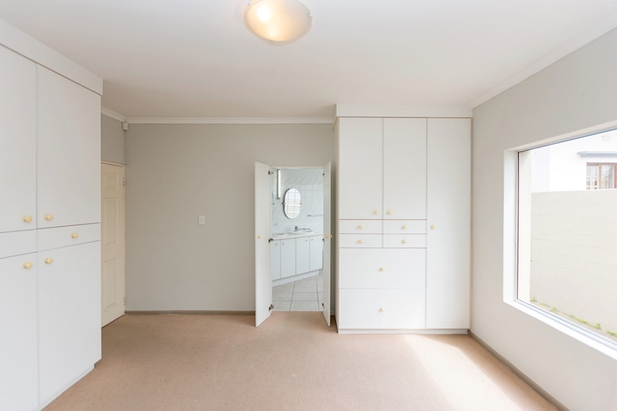 4 Bedroom Property for Sale in Middedorp Western Cape